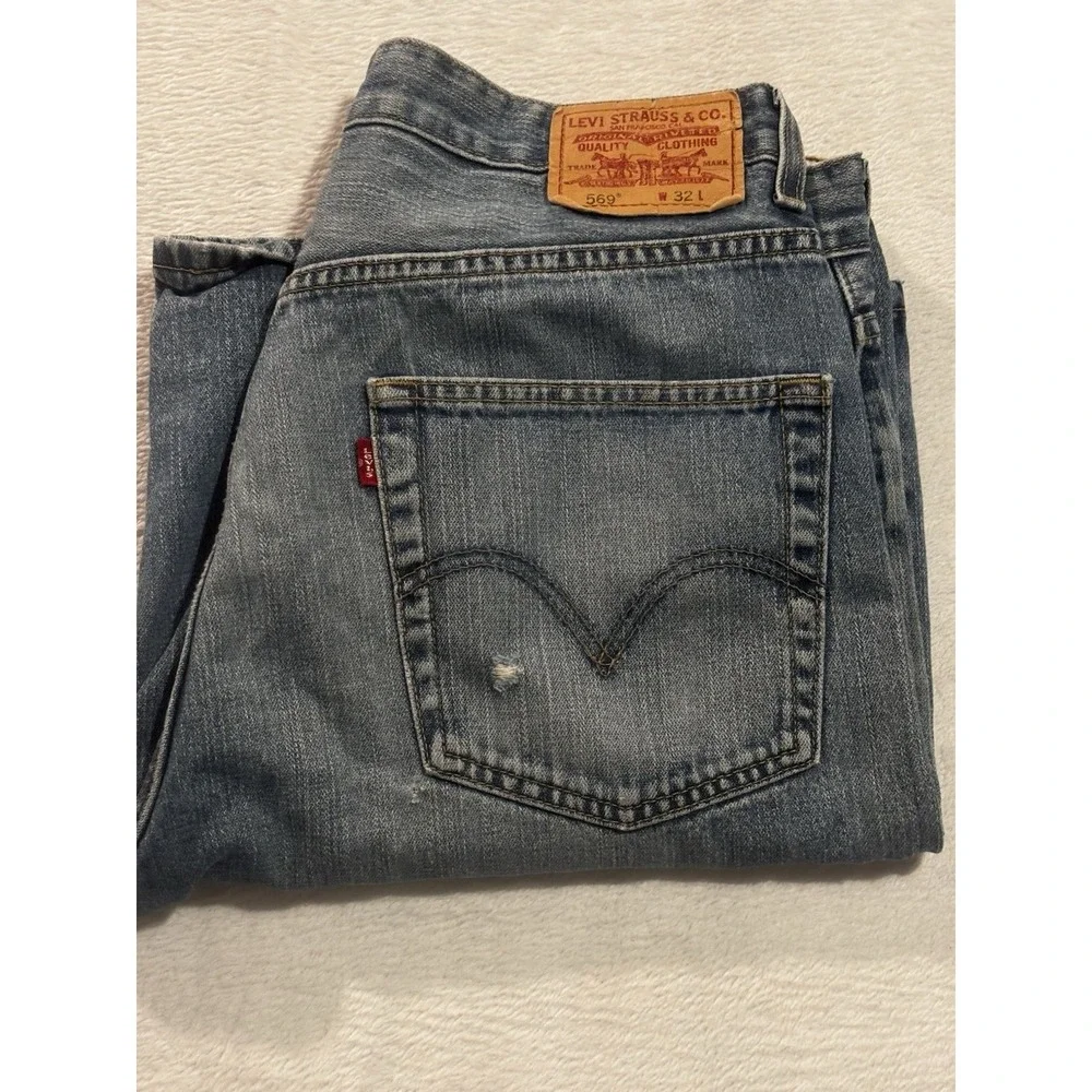 Levis 569 Jeans Shorts Mens 32 Blue Denim Cotton Loose‎ Straight Fit Distressed